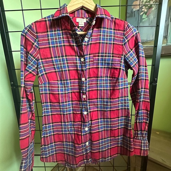 🌟J CREW🌟 Red Plaid Button-Up Shirt - Picture 2 of 4